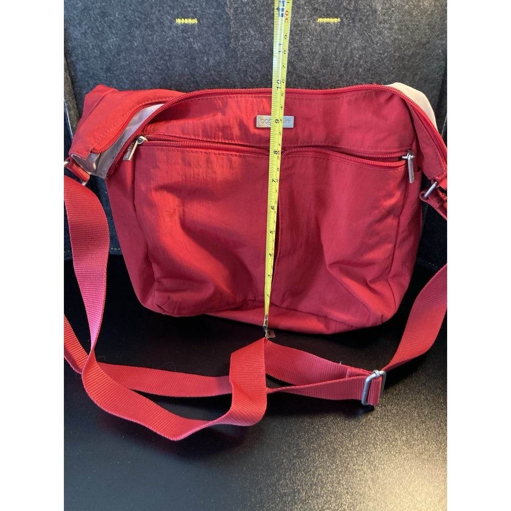 Baggallini Horizon Red Crossbody‎ Bag-Travel,Lightweight, Water-Resistant Nylon - Picture 6 of 16